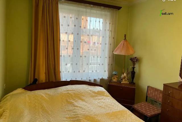 3 սենյականոց բնակարան Նելսոն Ստեփանյան փողոցում, 78 քմ, 5/9 հարկ, կապիտալ վերանորոգված