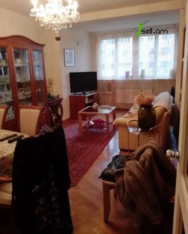 3 սենյականոց բնակարան Ամիրյան փողոցում, 84 ք.մ., 7/11 հարկ, կապիտալ վերանորոգված