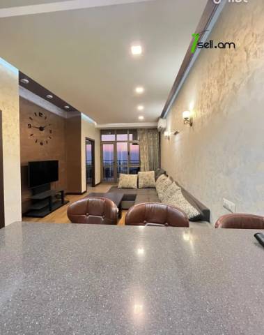 3 սենյականոց բնակարան նորակառույց շենքում Վերին Անտառային փողոցում, 65 ք.մ., 10/14 հարկ