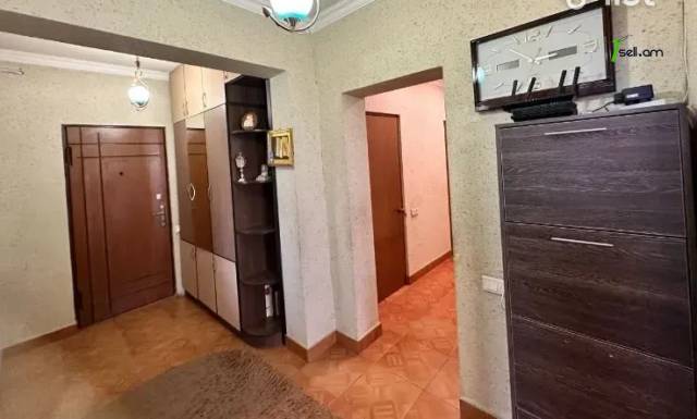 4 սենյականոց բնակարան Սեբաստիայի փողոցում, 98 քմ, 4/9 հարկ, կապիտալ վերանորոգված