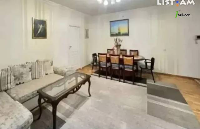 3 սենյականոց բնակարան Վրացական փողոցում, 100 քմ, 3/5 հարկ, 2 սանհանգույց, կապիտալ վերանորոգված