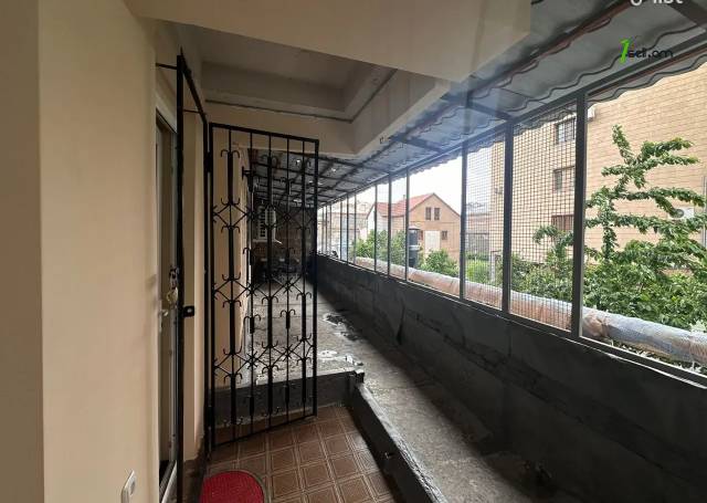 3 սենյականոց բնակարան Պուշկինի փողոցում, 80 քմ, 2/9 հարկ, մասնակի վերանորոգում