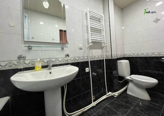 4 սենյականոց բնակարան Կոմիտասի պողոտայում, 110 քմ, նախավերջին հարկ, 2 սանհանգույց, բարձր առաստաղներ