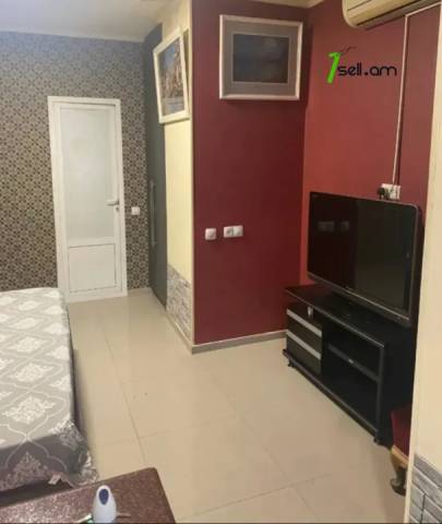 1 սենյականոց բնակարան Կորյունի փողոցում, 35 ք.մ., 1/6 հարկ, եվրովերանորոգված, քարե շենք