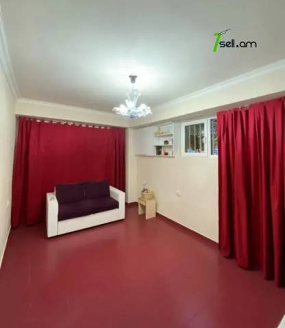 1 սենյականոց բնակարան Հալաբյան փողոցում, 25 քմ, 1/4 հարկ, կապիտալ վերանորոգված, քարե շենք