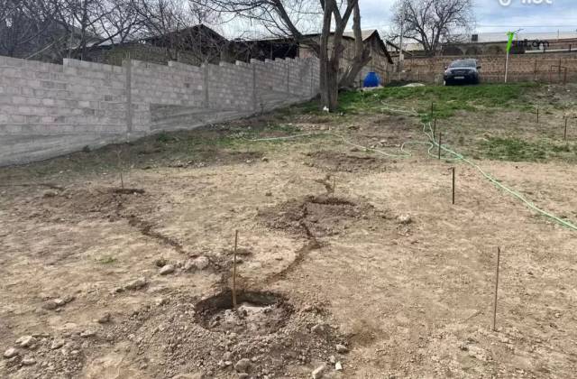 Հողատարածք բնակելի շինությունների համար Ձորաղբյուրում, 1100 ք.մ.