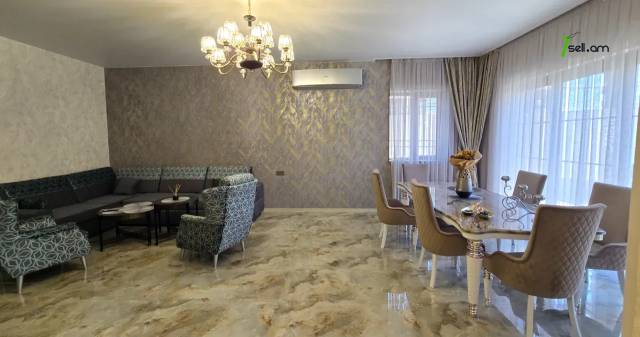 Երկու հարկանի քարե տուն Նար-Դոսի փողոցում կենտրոնում, 400 քմ, 3+ սանհանգույց, կապիտալ վերանորոգված