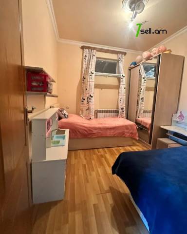 Մեկ հարկանի քարե տուն Զովունի 39 փողոցում Զովունիում, 330 ք.մ., կապիտալ վերանորոգված