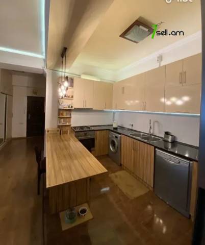 3 սենյականոց բնակարան նորակառույց շենքում Վերին Անտառային փողոցում, 100 ք.մ., 3/8 հարկ