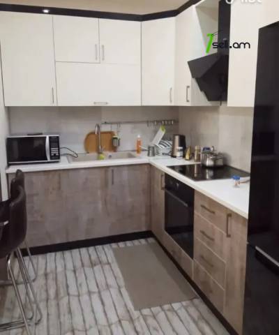 3 սենյականոց բնակարան նորակառույց շենքում Եկմալյան փողոցում, 80 ք.մ., 5/18 հարկ, բարձր առաստաղներ