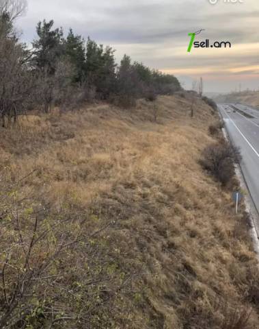 Գյուղատնտեսական հողատարածք Աբովյանում, 12,500 ք.մ.