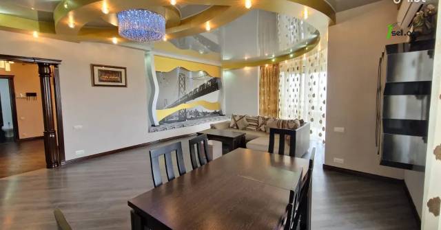 Ընդարձակ 3 սենյականոց բնակարան նորակառույց շենքում Նաիրի Զարյան փողոցում, 175 քմ, 12/16 հարկ