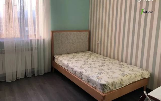 3 սենյականոց բնակարան նորակառույց շենքում Եղբայրության փողոցում, 114 ք.մ., բարձր առաստաղներ