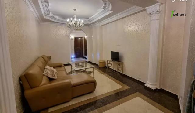 3 սենյականոց բնակարան նորակառույց շենքում Նիկողայոս Ադոնցի փողոցում, 90 ք.մ., բարձր առաստաղներ