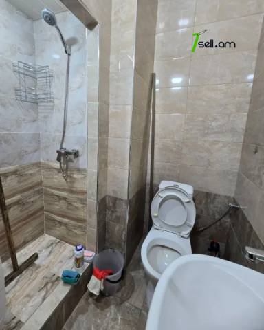 1 սենյականոց բնակարան Մեսրոպ Մաշտոցի պողոտայում, 36 քմ, 1/4 հարկ, եվրովերանորոգված, քարե շենք