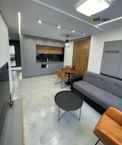 2 սենյականոց բնակարան Եզնիկ Կողբացու փողոցում, 43 քմ, դիզայներական ոճով վերանորոգված