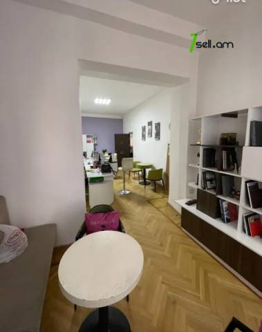 Գրասենյակային տարածք Պուշկինի փողոցում կենտրոնում, 75 ք.մ.