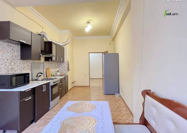 4 սենյականոց բնակարան նորակառույց շենքում Վիկտոր Համբարձումյանի փողոցում, 110 ք.մ., 4/12 հարկ