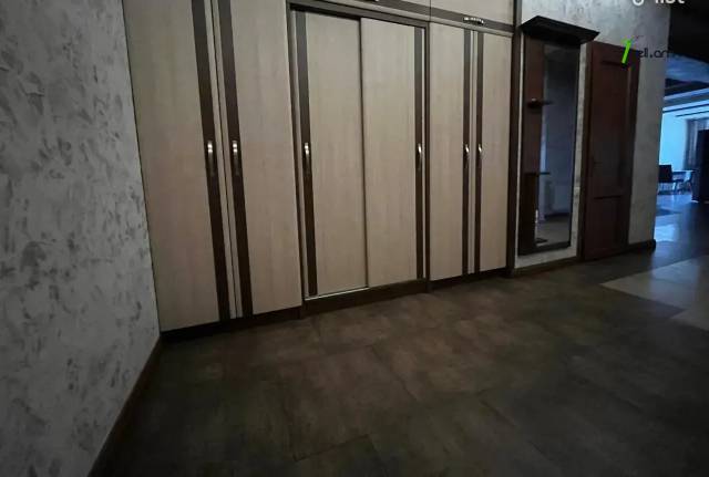 3 սենյականոց բնակարան նորակառույց շենքում Եկմալյան փողոցում, 114 քմ, 3/10 հարկ, 2 սանհանգույց