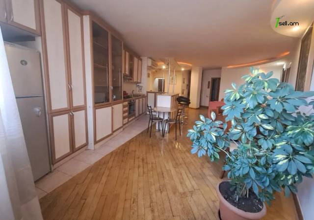 3 սենյականոց բնակարան Երվանդ Քոչարի փողոցում, 85 ք.մ., 6/14 հարկ, կապիտալ վերանորոգված