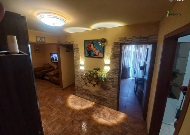 3 սենյականոց բնակարան Արմեն Տիգրանյանի փողոցում, 115 քմ, 2/5 հարկ, 2 սանհանգույց, եվրովերանորոգված