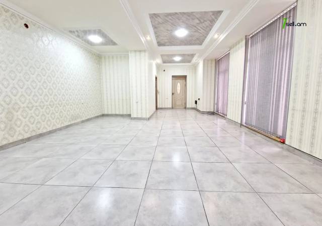 Երկու հարկանի քարե տուն Գարեգին Հովսեփյանի փողոցում Նորք Մարաշում, 820 քմ, 3+ սանհանգույց