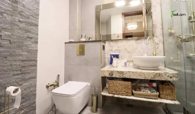 3 սենյականոց բնակարան Մոսկովյան փողոցում, 110 ք.մ., նախավերջին հարկ, բարձր առաստաղներ