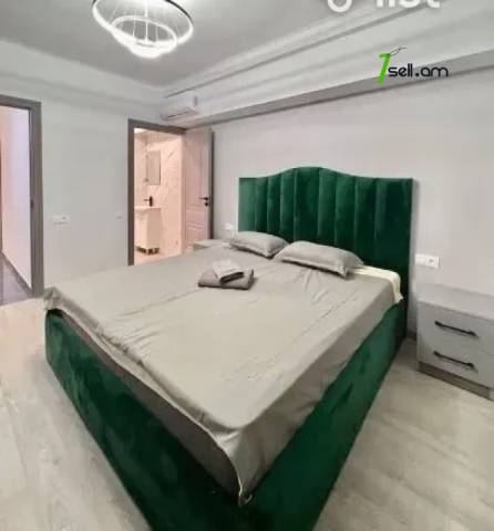 2 սենյականոց բնակարան Սարյանի փողոցում, 81 ք.մ., 2 սանհանգույց, բարձր առաստաղներ, 3/10 հարկ