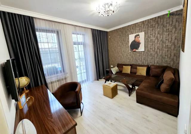 Երկու հարկանի քարե տուն, Նոյ թաղամաս Աջափնյակում, 820 քմ, 3+ սանհանգույց, կապիտալ վերանորոգված