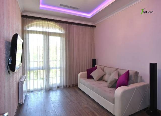 5 սենյականոց բնակարան Տերյան փողոցում, 125 ք.մ., 2 սանհանգույց, դիզայներական ոճով վերանորոգված