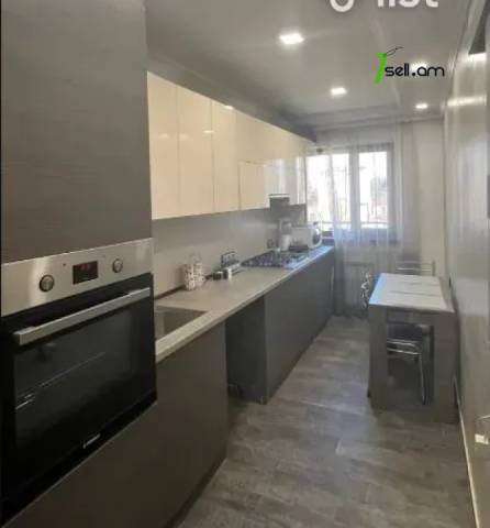3 սենյականոց բնակարան, Դավթաշենի 3-րդ զանգված, 75 ք.մ., 5/9 հարկ, կապիտալ վերանորոգված