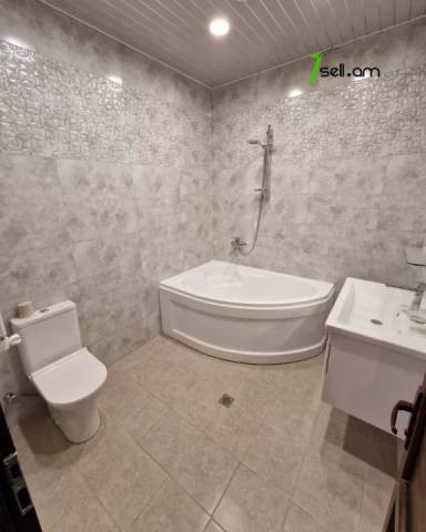 Մեկ հարկանի քարե տուն Նորք Մարաշում, 250 ք.մ., 2 սանհանգույց, կապիտալ վերանորոգված