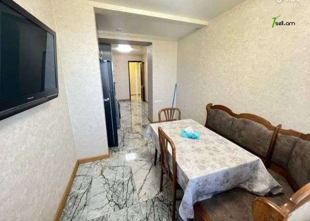 4 սենյականոց բնակարան Դավիթ Մալյան փողոցում, 103 ք.մ., 1/5 հարկ, 2 սանհանգույց, եվրովերանորոգված