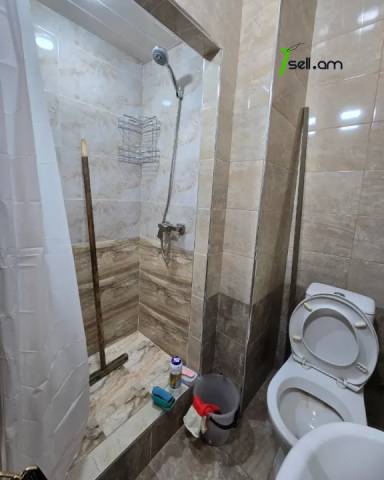 1 սենյականոց բնակարան Մեսրոպ Մաշտոցի պողոտայում, 36 քմ, 1/4 հարկ, եվրովերանորոգված, քարե շենք