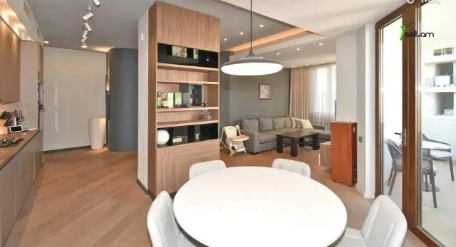 3 սենյականոց բնակարան նորակառույց շենքում Կոմիտասի պողոտայում, 106 ք.մ., նախավերջին հարկ