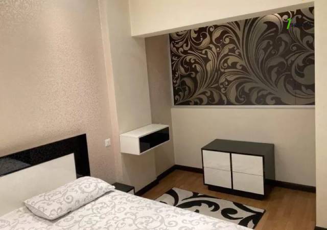 3 սենյականոց բնակարան նորակառույց շենքում Քեռու փողոցում, 118 ք.մ., 2 սանհանգույց, բարձր առաստաղներ