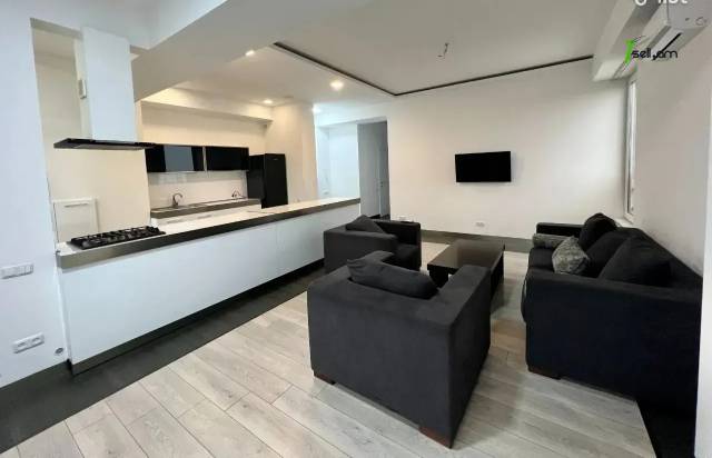 3 սենյականոց բնակարան նորակառույց շենքում Վաղարշ Վաղարշյան փողոցում, 85 ք.մ., 2 սանհանգույց