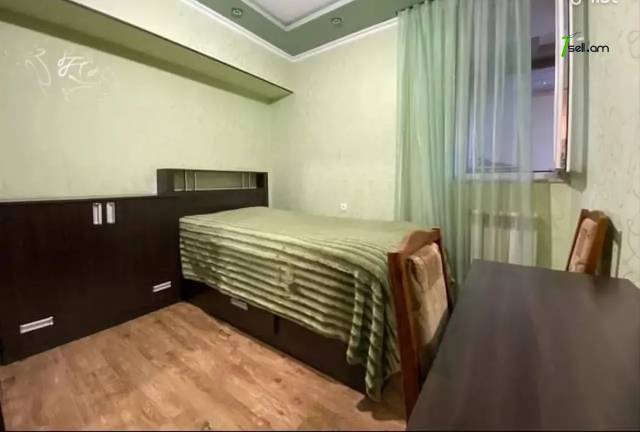 4 սենյականոց բնակարան Պուշկինի փողոցում, 95 քմ, 3/10 հարկ, կապիտալ վերանորոգված