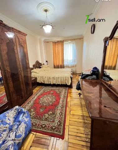 4 սենյականոց բնակարան, Ավան-Առինջ 2-րդ միկրոշրջան, 80 քմ, 3/9 հարկ, եվրովերանորոգված