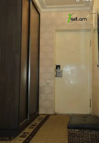 4 սենյականոց բնակարան Դրոյի փողոցում, 91 ք.մ., կապիտալ վերանորոգված, քարե շենք