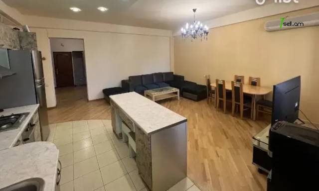 4 սենյականոց բնակարան նորակառույց շենքում Եկմալյան փողոցում, 135 ք.մ., 10/13 հարկ, 2 սանհանգույց