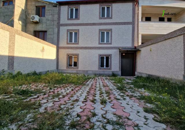 Երեք հարկանի քարե տուն Վարշավյան փողոցում Արաբկիրում, 630 քմ, 3+ սանհանգույց, կապիտալ վերանորոգված