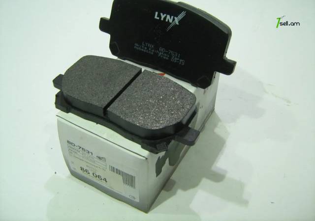 Toyota Ipsum Արգելակման կոճղակ դիմացի, Կալոտկա