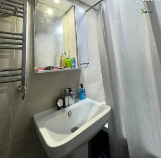 4 սենյականոց բնակարան, Նորաշեն թաղամաս, 97 քմ, 9/16 հարկ, 2 սանհանգույց, կապիտալ վերանորոգված