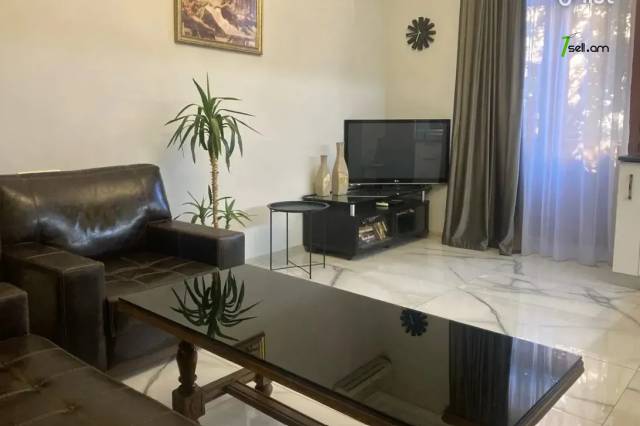 2 սենյականոց բնակարան Սարյանի փողոցում, 42 քմ, նախավերջին հարկ, բարձր առաստաղներ, եվրովերանորոգված
