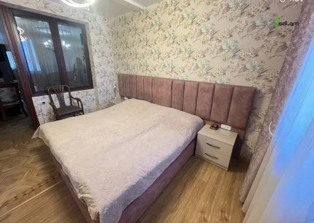 4 սենյականոց բնակարան Դավիթ Մալյան փողոցում, 103 ք.մ., 1/5 հարկ, 2 սանհանգույց, եվրովերանորոգված