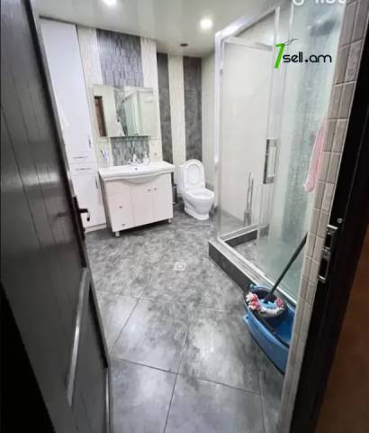 4 սենյականոց բնակարան նորակառույց շենքում Նոր Նորքում, 145 ք.մ., 2 սանհանգույց, բարձր առաստաղներ