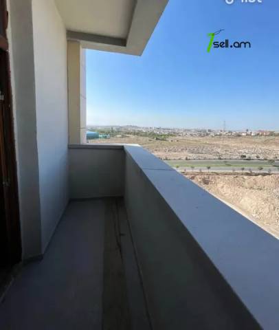 3 սենյականոց բնակարան նորակառույց շենքում Մոնթե Մելքոնյան փողոցում, 99 ք.մ., 8/17 հարկ