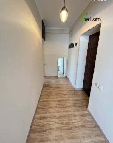 2 սենյականոց բնակարան Ազատության պողոտայում, 64 քմ, նախավերջին հարկ, եվրովերանորոգված, քարե շենք