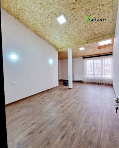 Երեք հարկանի քարե տուն, Նոյ թաղամաս Աջափնյակում, 300 ք.մ., 3+ սանհանգույց, եվրովերանորոգված